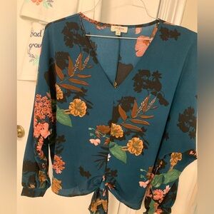Umgee Floral Teal Women's Top Size Small Fits like an XL